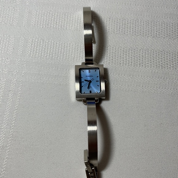 Fossil Watch 1990’s with Collector Tin - Picture 10 of 12